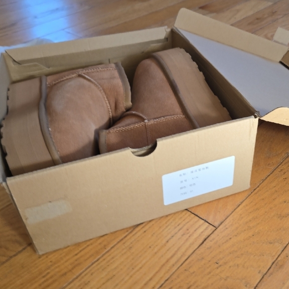 NWOT - Women's Tan Ankle Boots - Picture 6 of 6